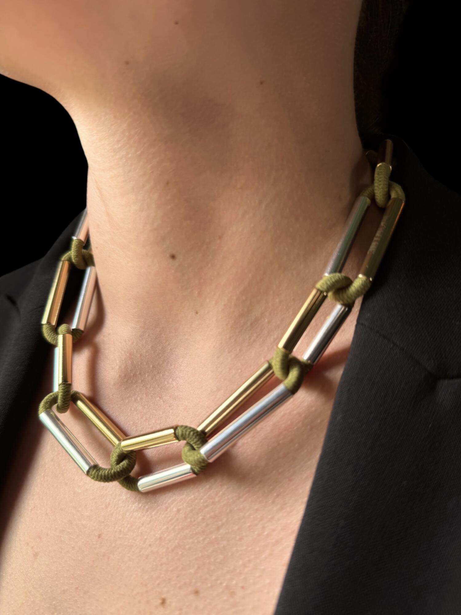 MANHATTAN Collier – Image 2